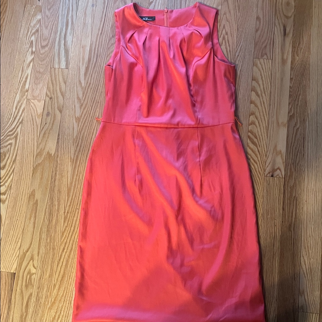 Vibrant Sleeveless Midi Dress